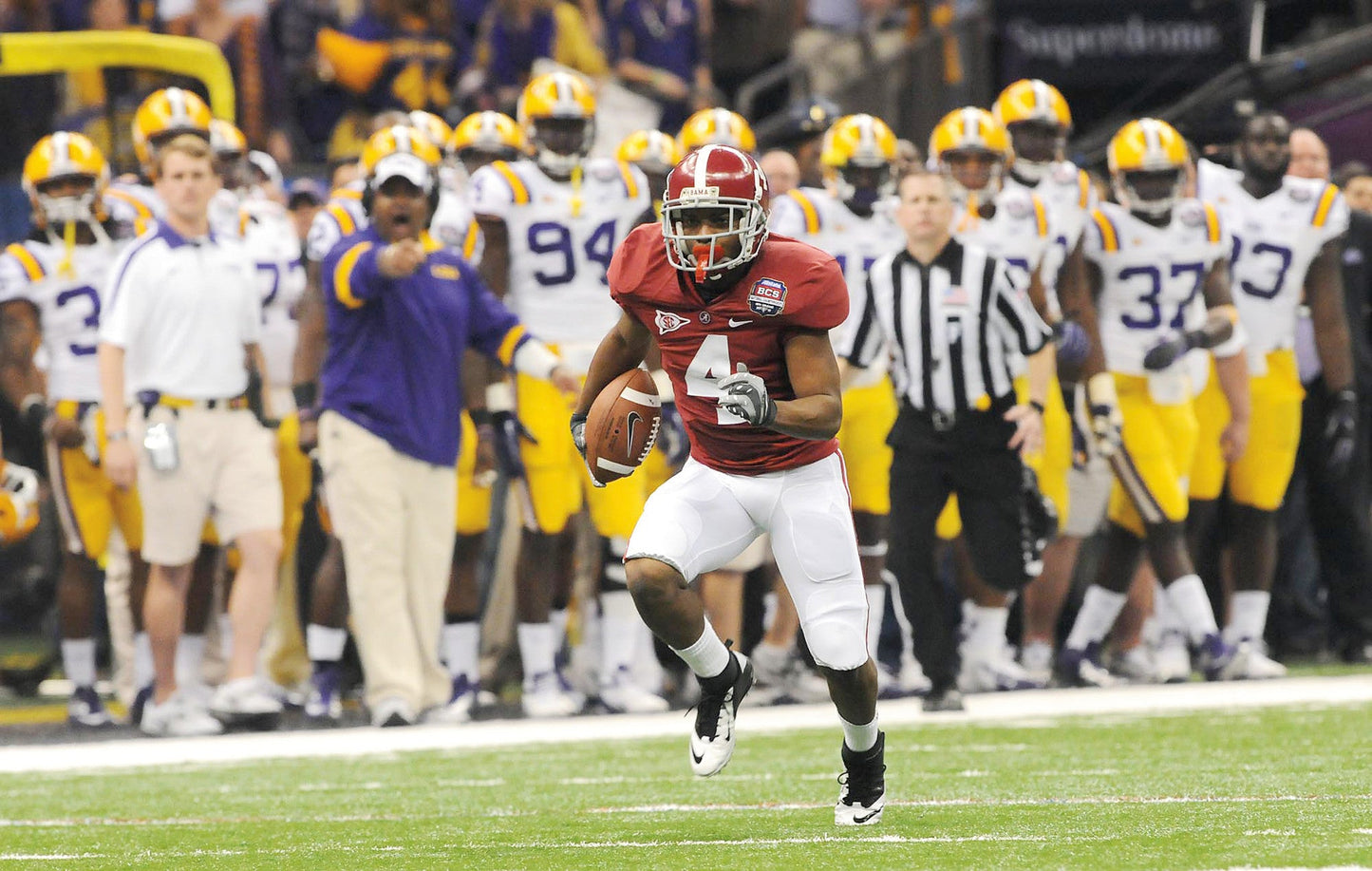 Crimson Reign: Alabama's 2011 Season and Return to the top of College Football