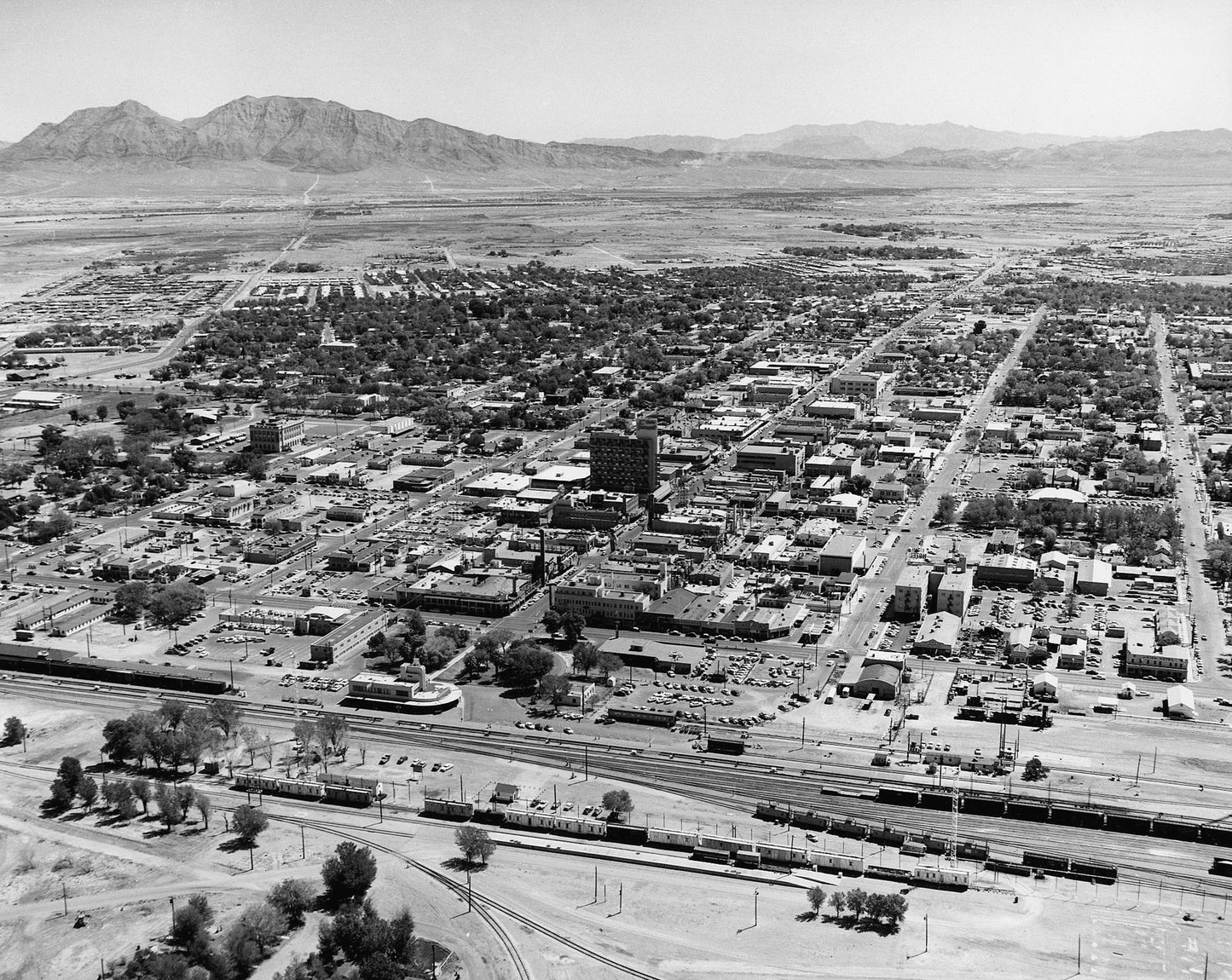 Las Vegas and Clark County Memories: A Photographic History of the 1940s – 1960s