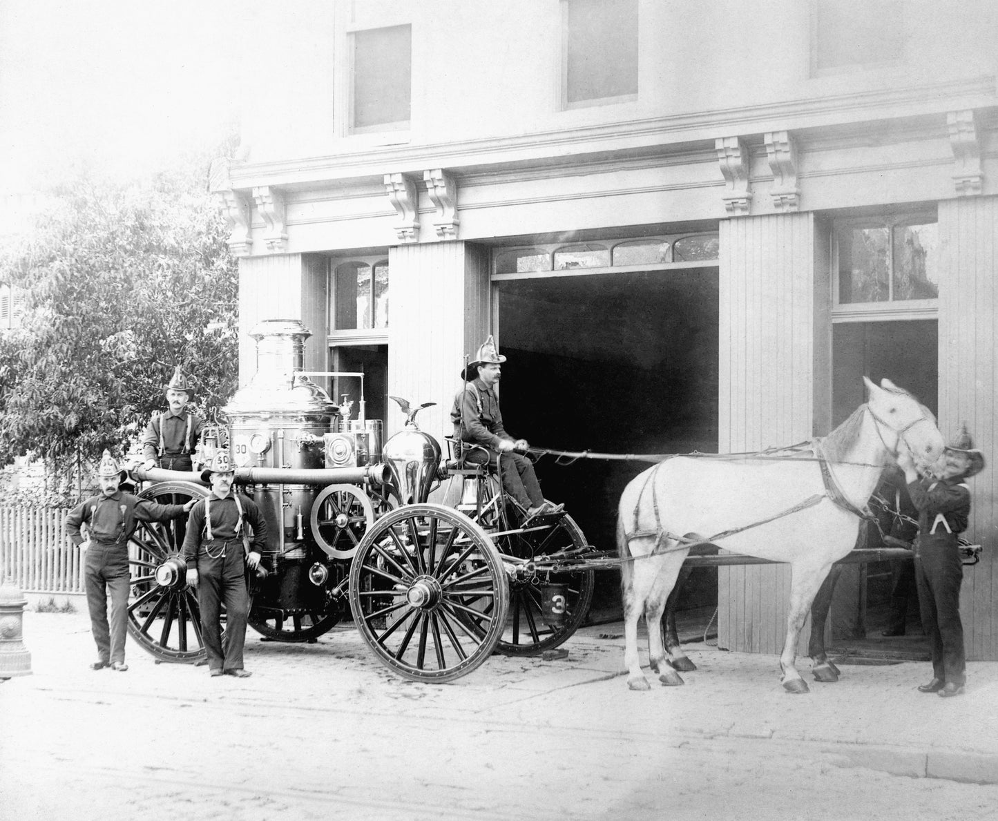 From Horses to Horsepower: A History of Philadelphia's Fire Apparatus 1871 to 2017