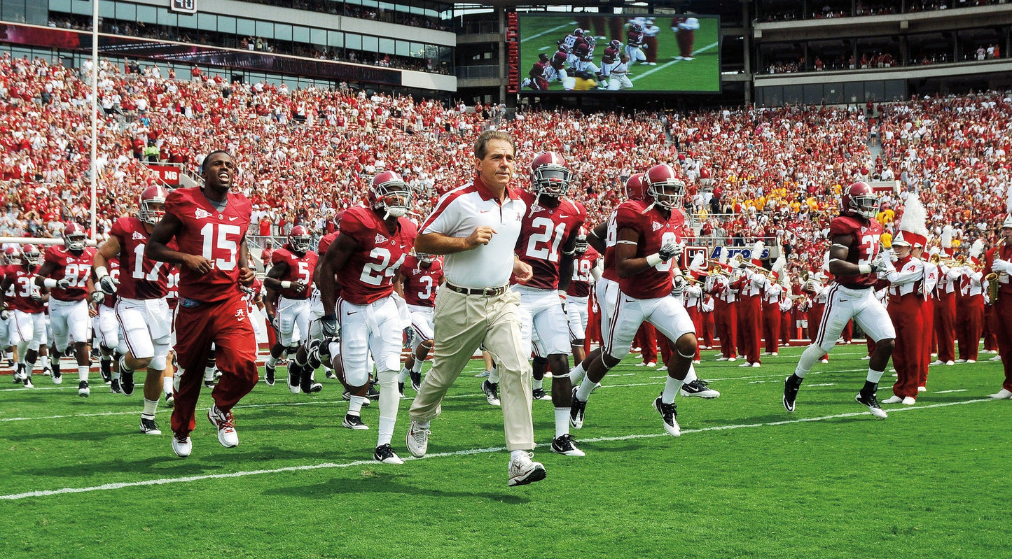 Crimson Reign: Alabama's 2011 Season and Return to the top of College Football