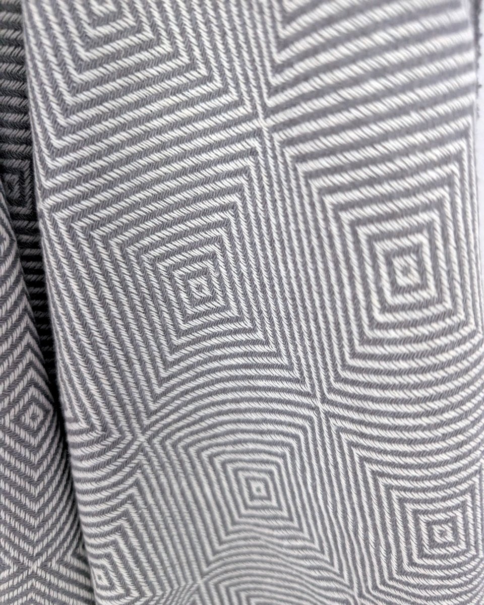 Explorer Towel | Oversized Turkish Cotton Towel with Geometric Design