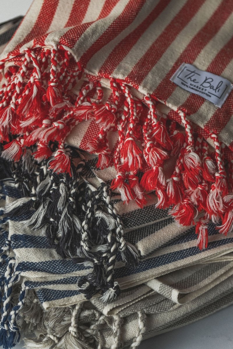 Vertical Stripe Turkish Beach Towel – Full-Size, Handwoven with Tassels – Modern Design