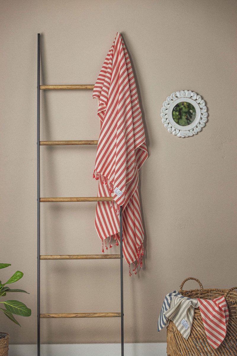Vertical Stripe Turkish Beach Towel – Full-Size, Handwoven with Tassels – Modern Design