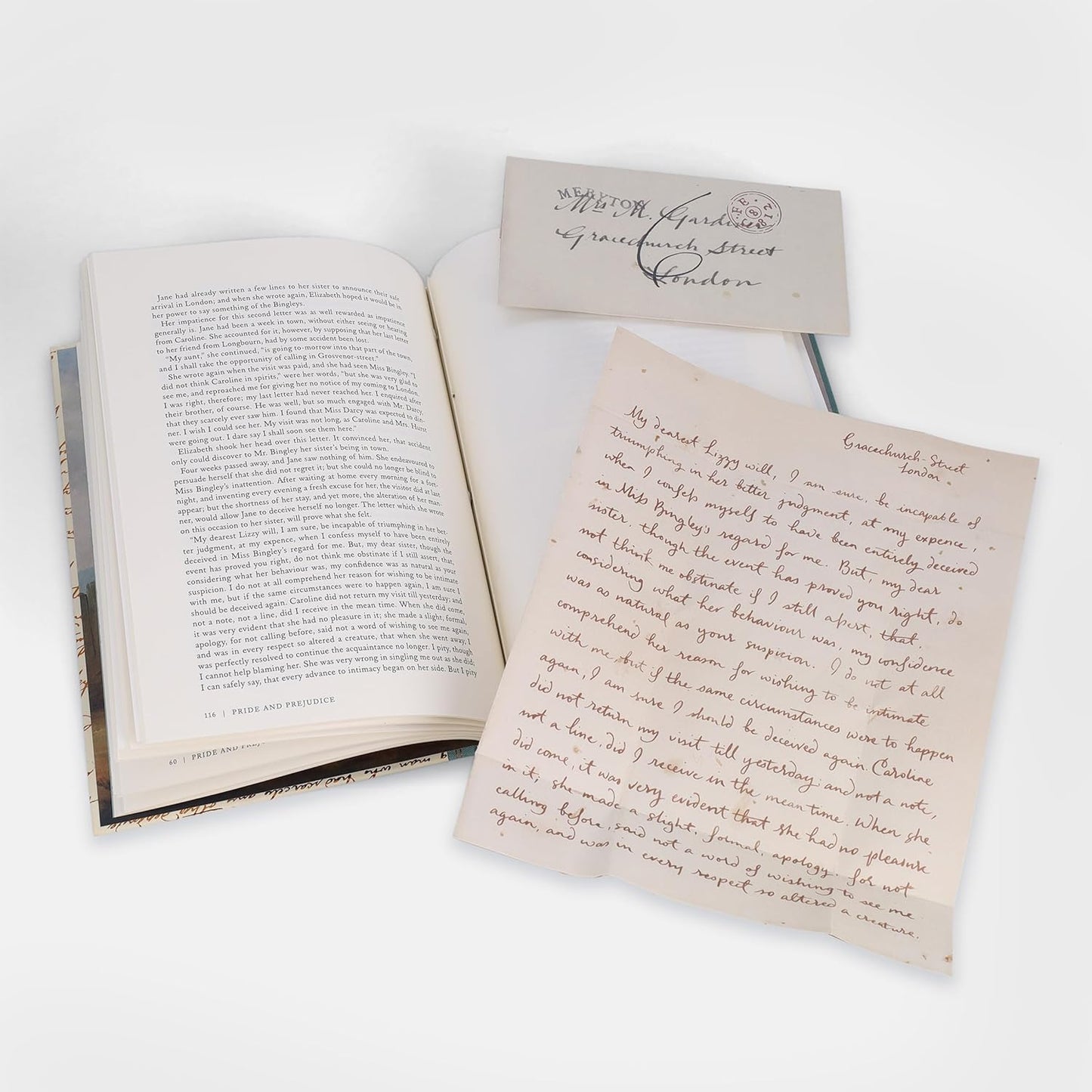 Pride and Prejudice (Collector’s edition): The Complete Novel, Featuring the Characters’ Letters and Papers, Written and Folded by Hand (Handwritten Classics)