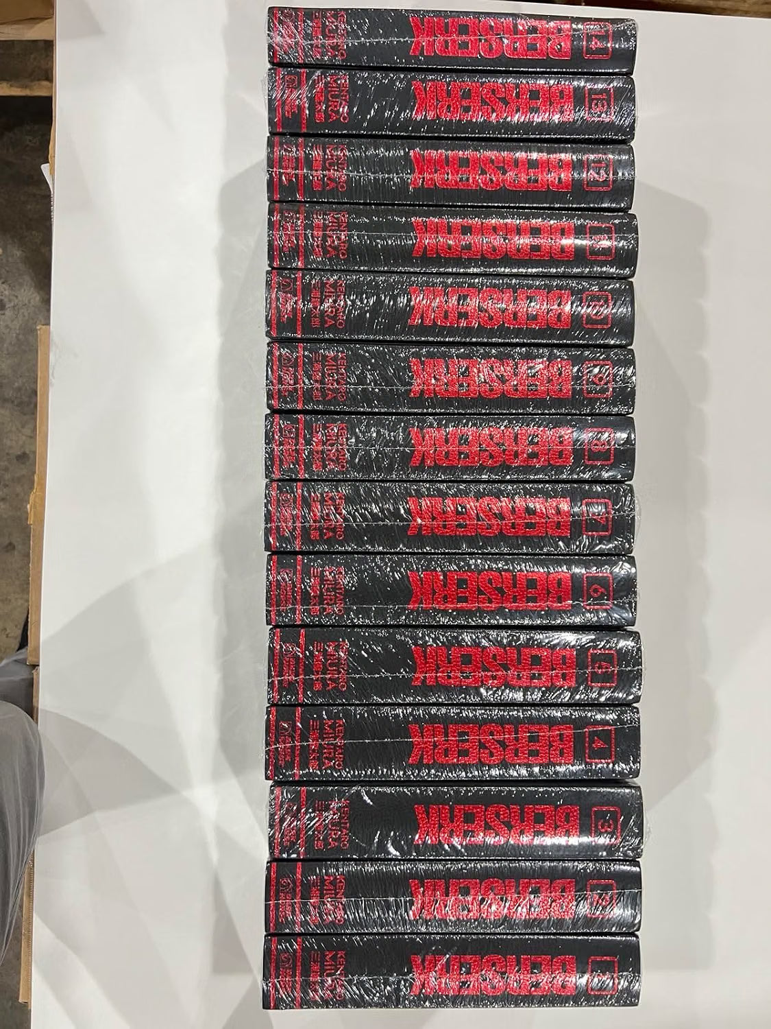 Berserk Deluxe Edition Complete Collections Vol.1-Vol.14, Hardcover