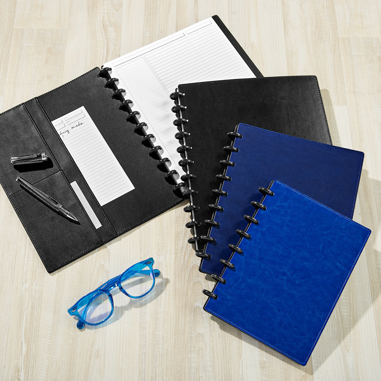 Circa Smooth Sliver Discbound Notebook with Pockets