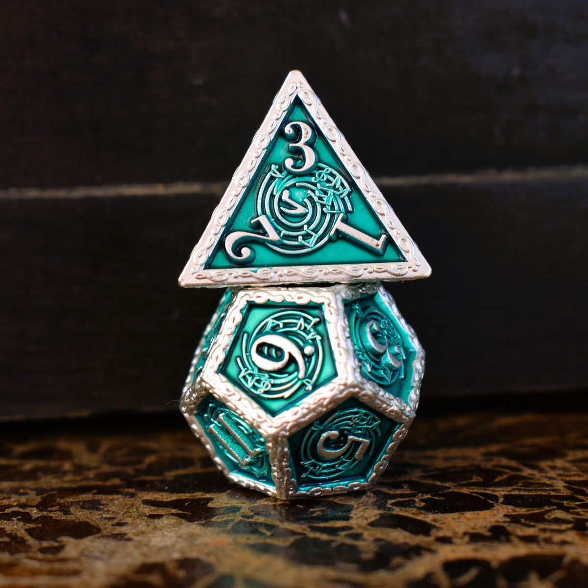 PRE-ORDER || Ballad of the Bard Green and Silver Metal Dice Set