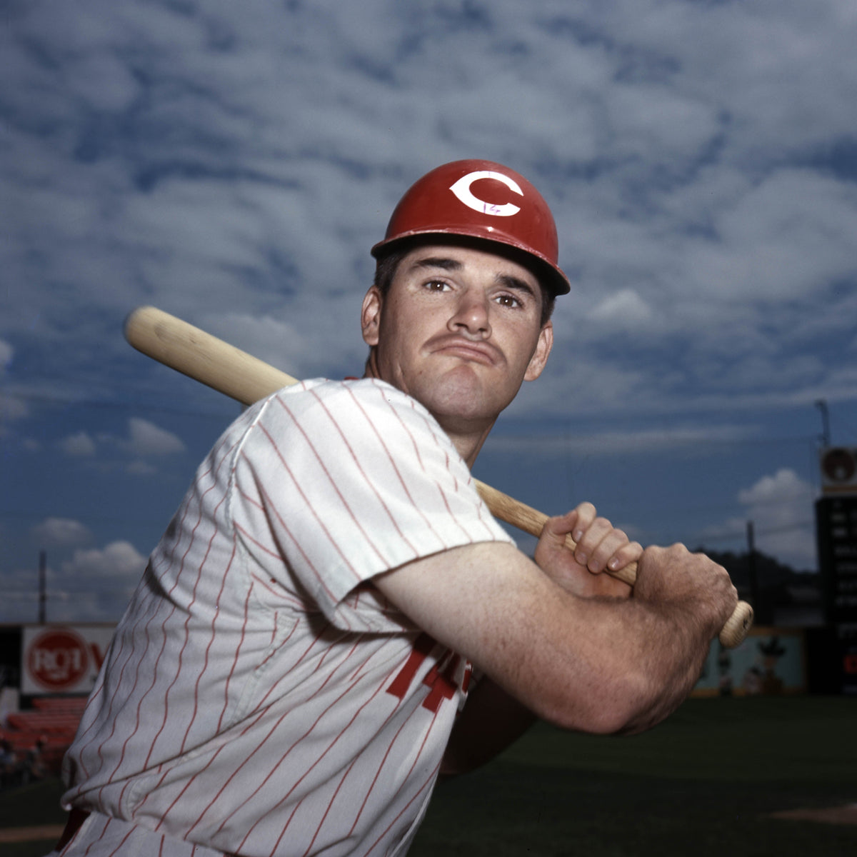 Pete Rose: A Tribute to a Baseball Legend