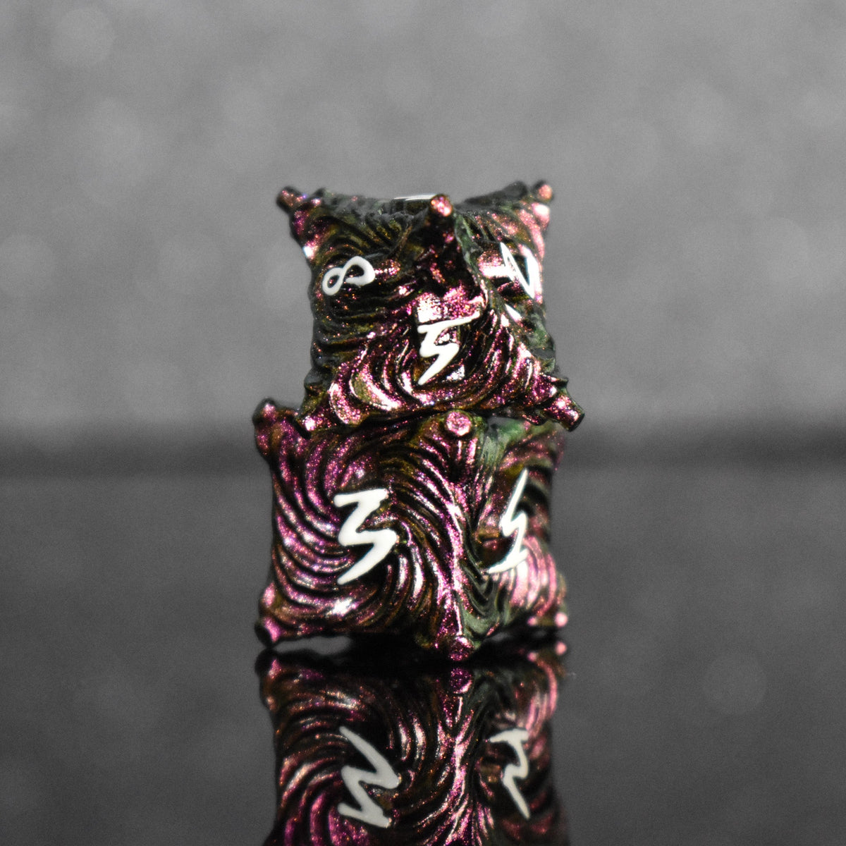 Pre-Order || Vortex Warp Metal Dice Set - Pearlescent Magenta