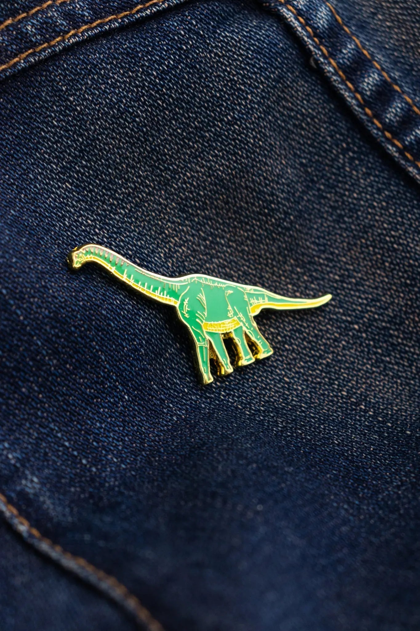 Brachiosaurus Enamel Pin (Brachiosaurus altithorax)