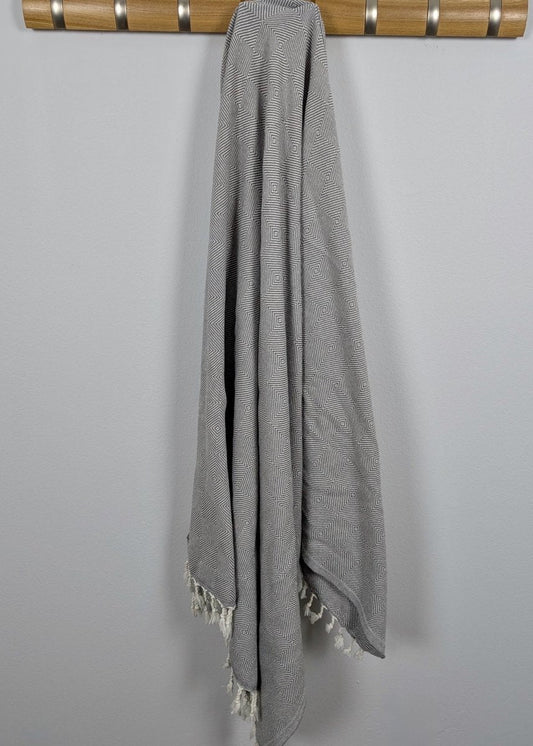 Explorer Towel | Oversized Turkish Cotton Towel with Geometric Design