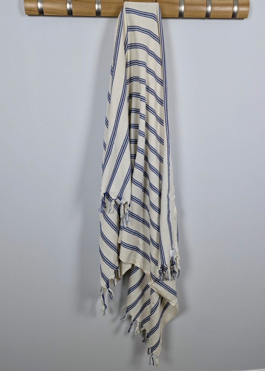 Ocean Breeze Towel | Lightweight, Absorbent & Quick-Drying Turkish Beach Towel