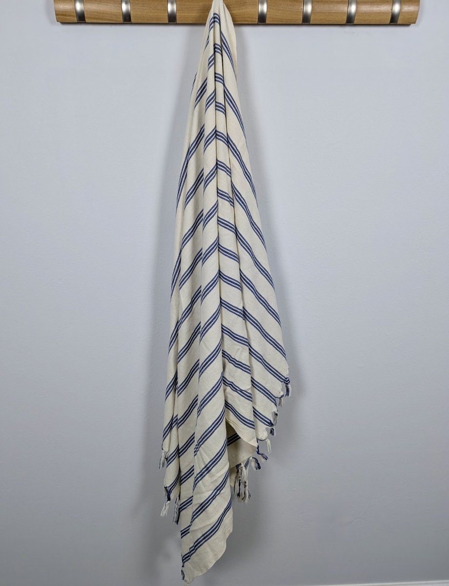 Ocean Breeze Towel | Lightweight, Absorbent & Quick-Drying Turkish Beach Towel