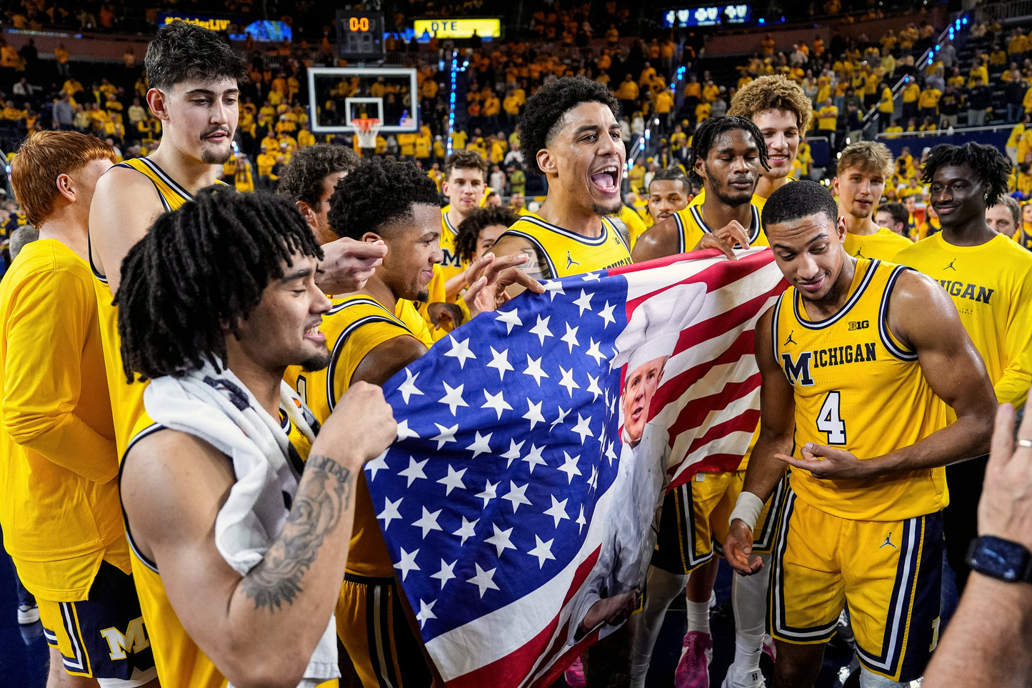 MAIZE THE ROOF: How the Michigan Wolverines Dominated College Basketball (Pediment)  - PREORDER ships 06/05/2026